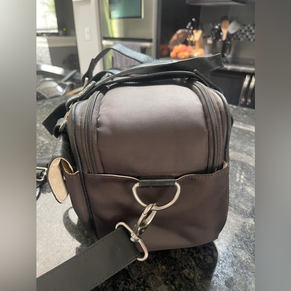 Jill-e Designs Camera Bag With Shoulder Strap - Picture 15 of 16